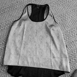 Blusa plateada con negro